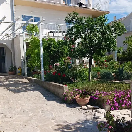 Apartment Sunce Primosten